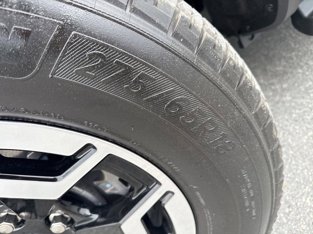 Used 2023 Ford F150 Lightning XLT AWD/4WD image 33