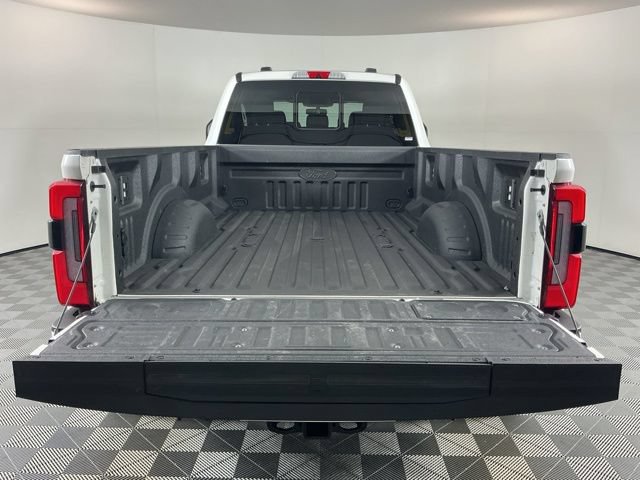 Used 2025 Ford F450 Platinum w/ Platinum Plus Package AWD/4WD image 7