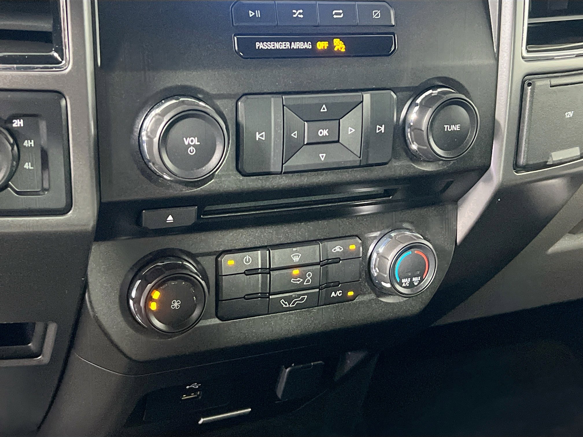 Used 2018 Ford F150 XLT image 26