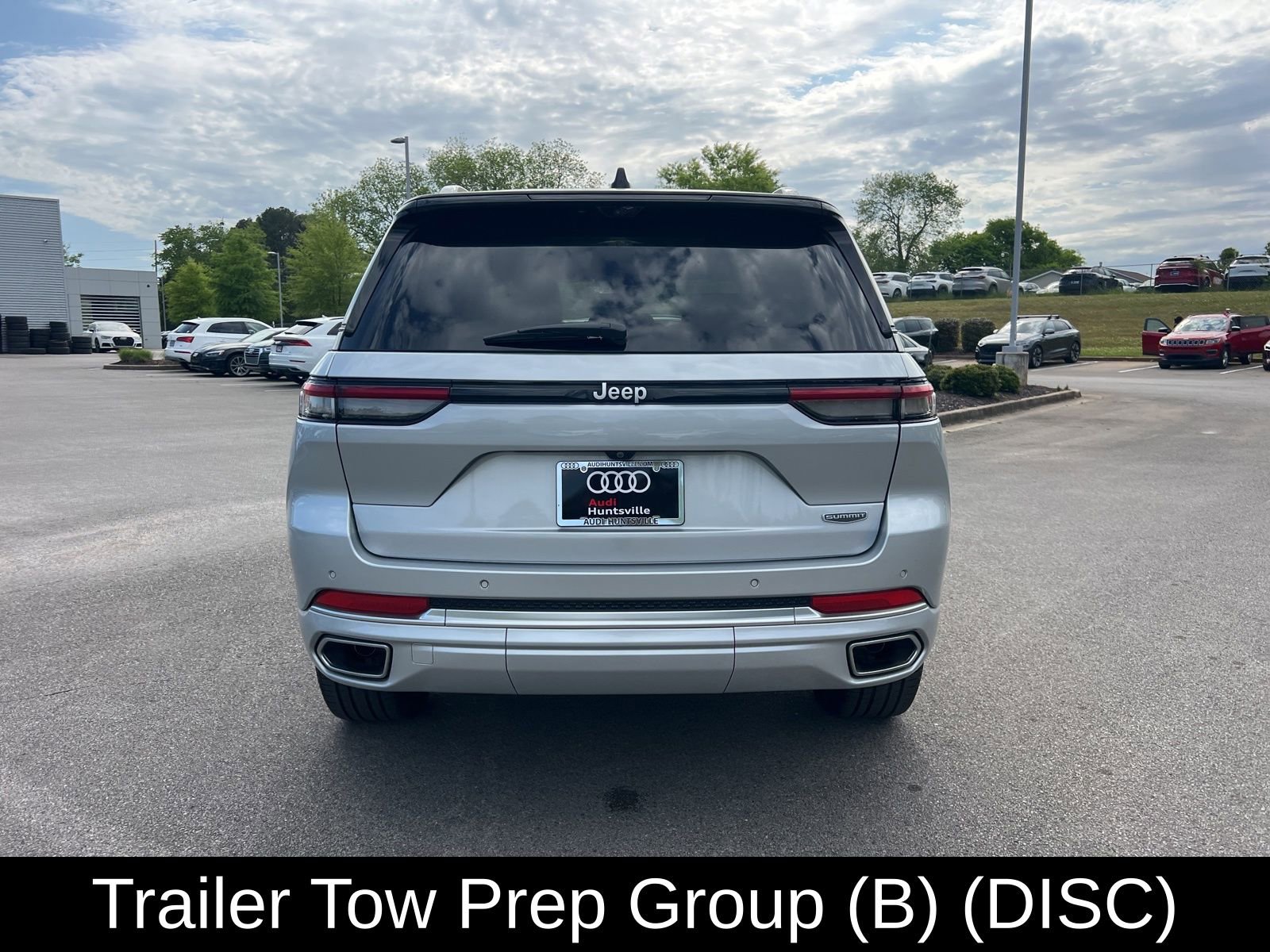 Used 2023 Jeep Grand Cherokee Summit w/ Adv Protech Group IV RWD image 7
