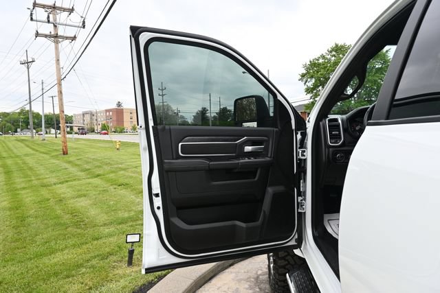 Used 2024 RAM 2500 Big Horn AWD/4WD image 25