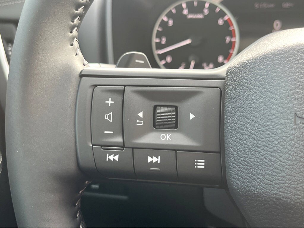 New 2025 Nissan Rogue SV image 18