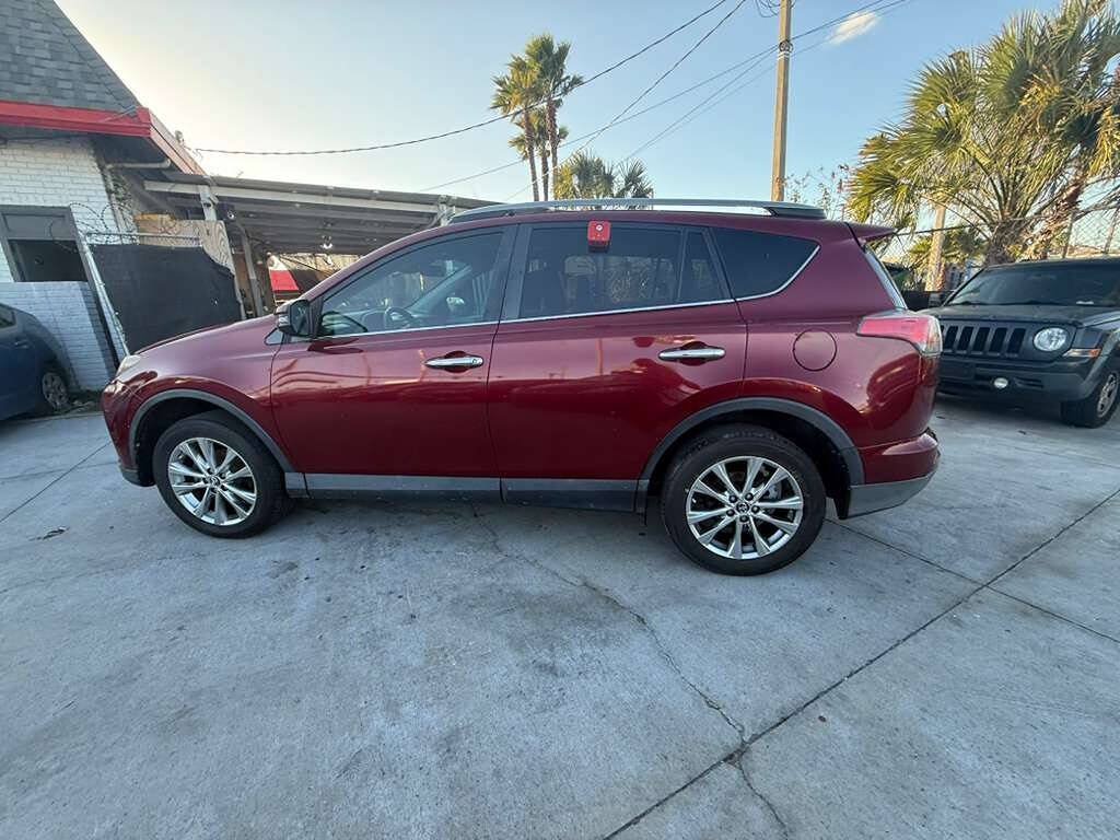 Used 2018 Toyota RAV4 Limited FWD image 8