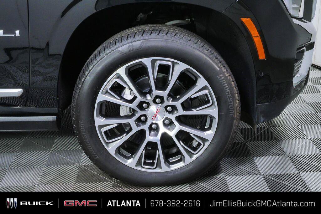 New 2026 GMC Yukon XL Denali w/ Sun & Power Step Package AWD/4WD image 10