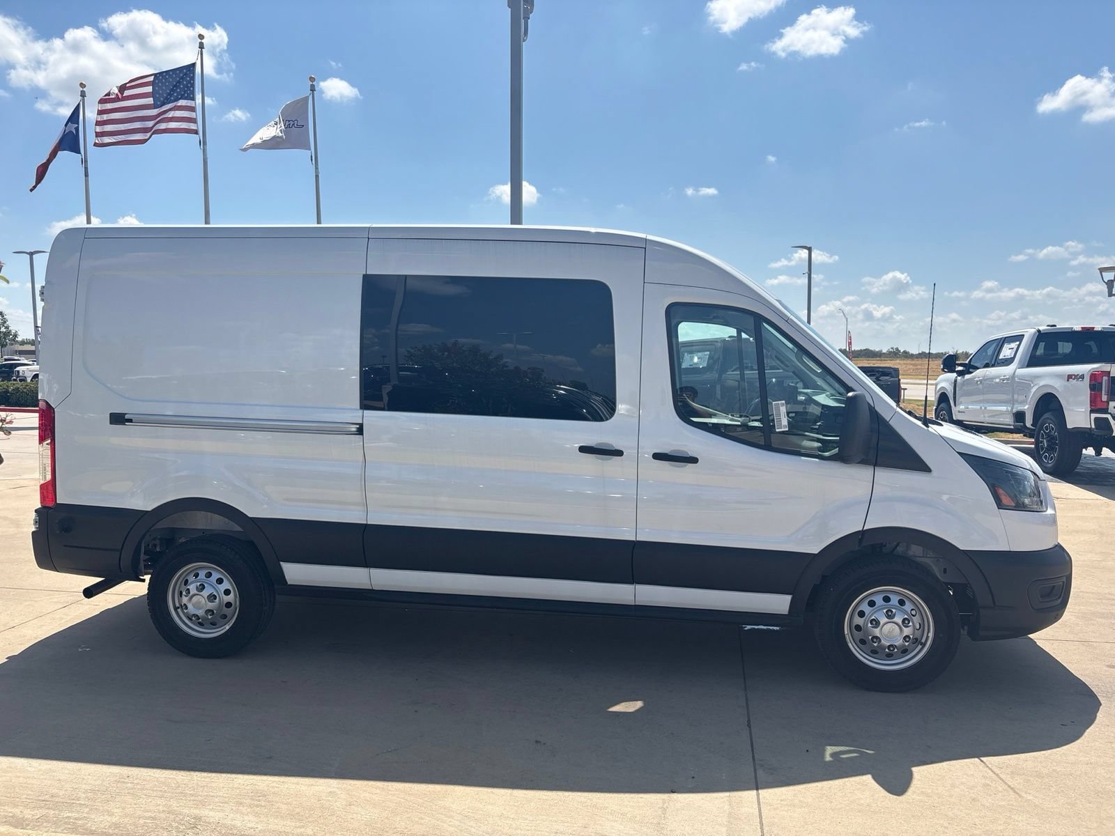 New 2026 Ford Transit 250 148 Medium Roof w/ Load Area Protection Package RWD image 8