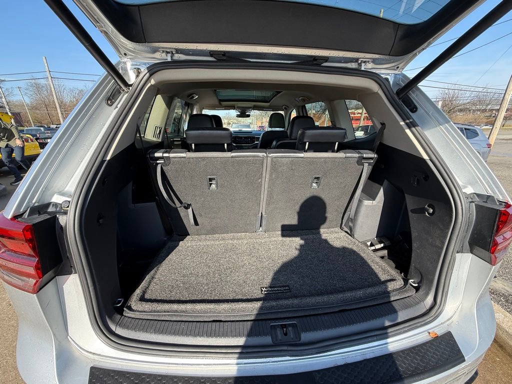 Used 2018 Volkswagen Atlas SEL w/ R-Line Package AWD/4WD image 28