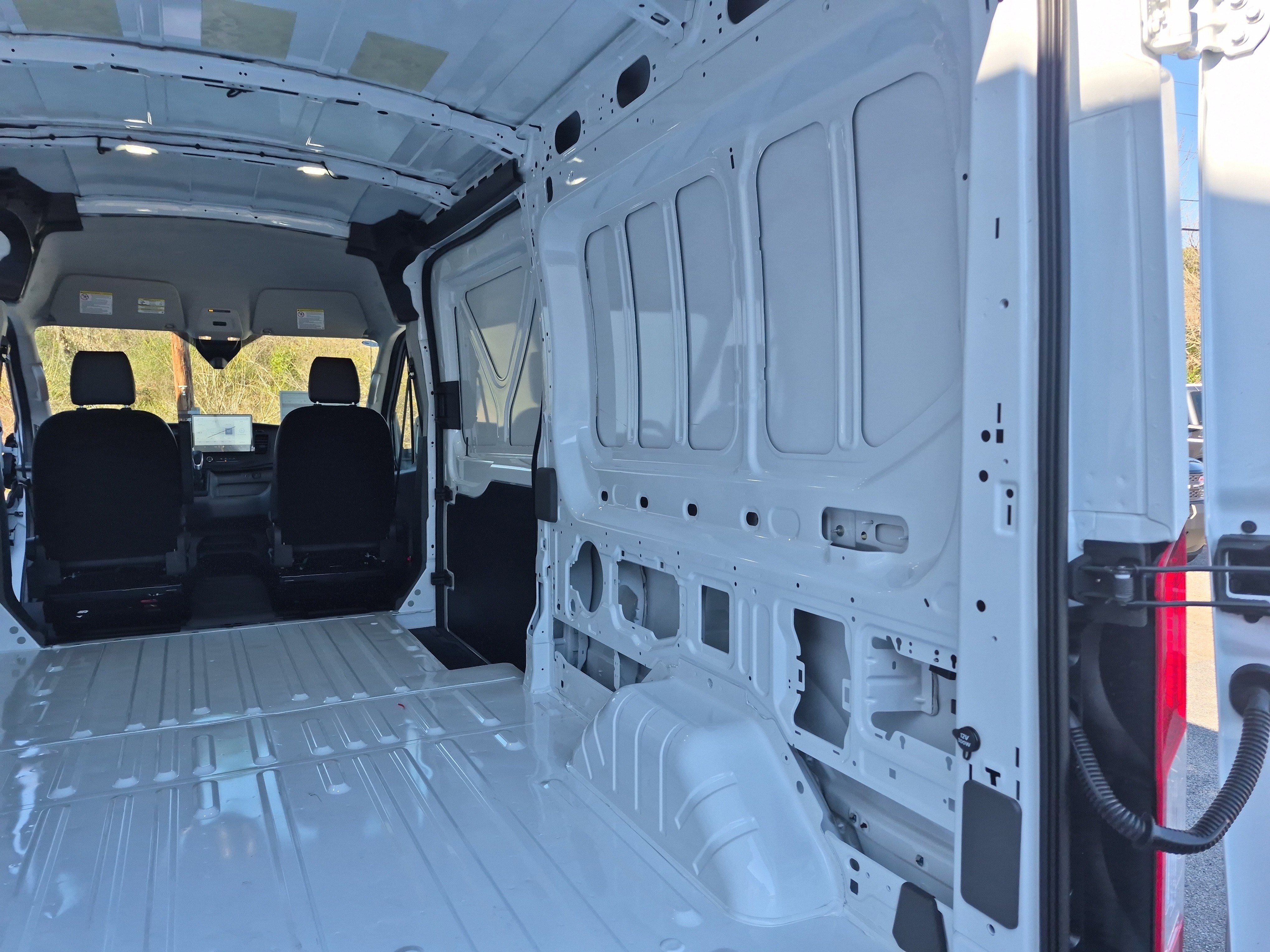 New 2026 Ford Transit 250 148 Medium Roof image 17