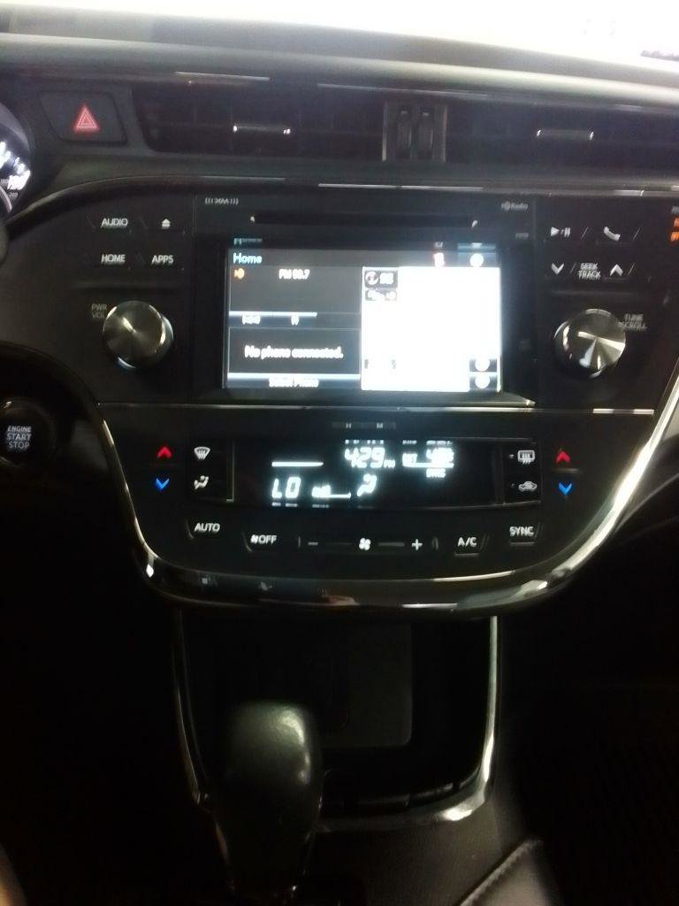 Used 2017 Toyota Avalon XLE Premium w/ All Weather Liner Package image 9