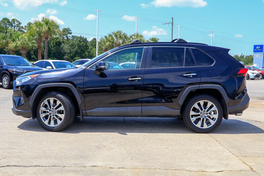 Used 2019 Toyota RAV4 Limited FWD image 28
