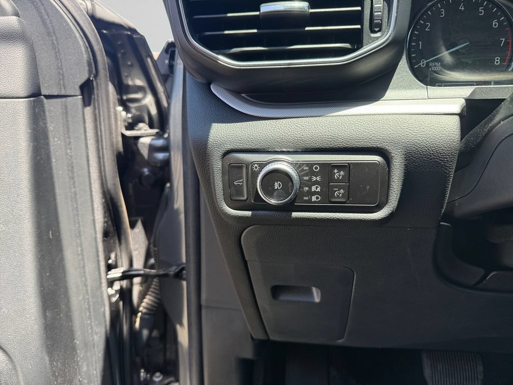 Used 2023 Ford Explorer XLT w/ Equipment Group 202A AWD/4WD image 6