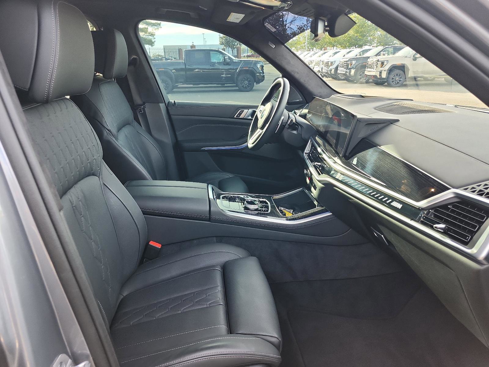 Used 2025 BMW X5 M60i image 7