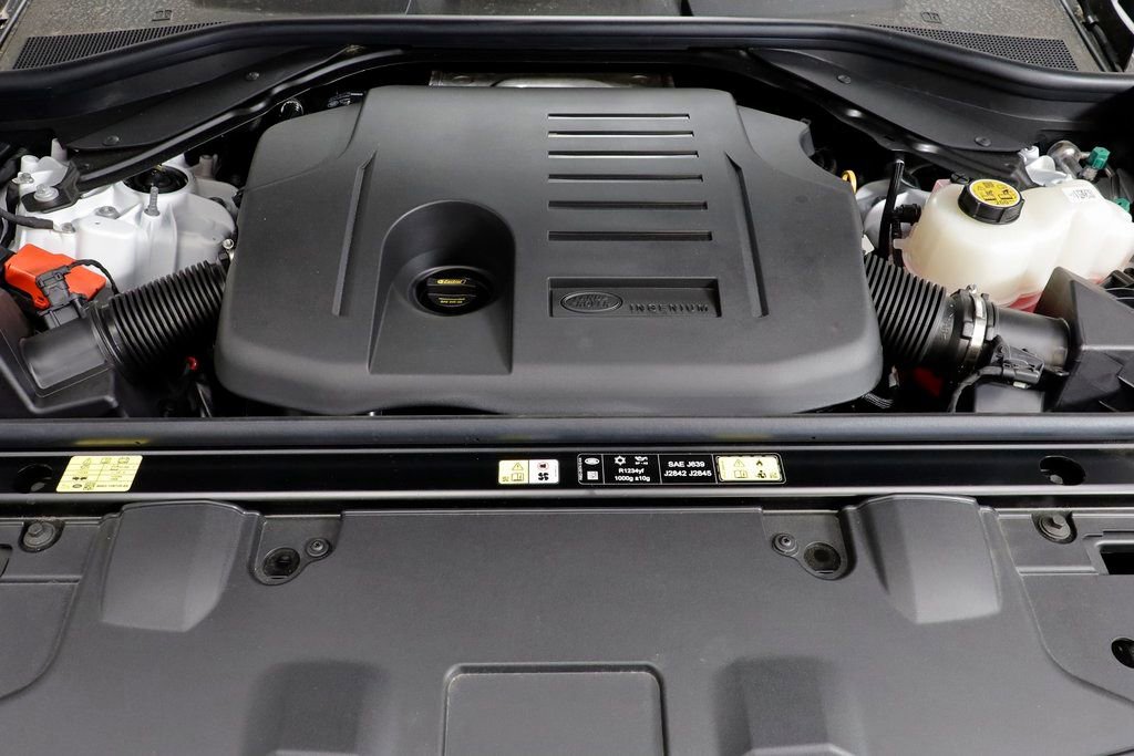 New 2025 Land Rover Range Rover SE image 25