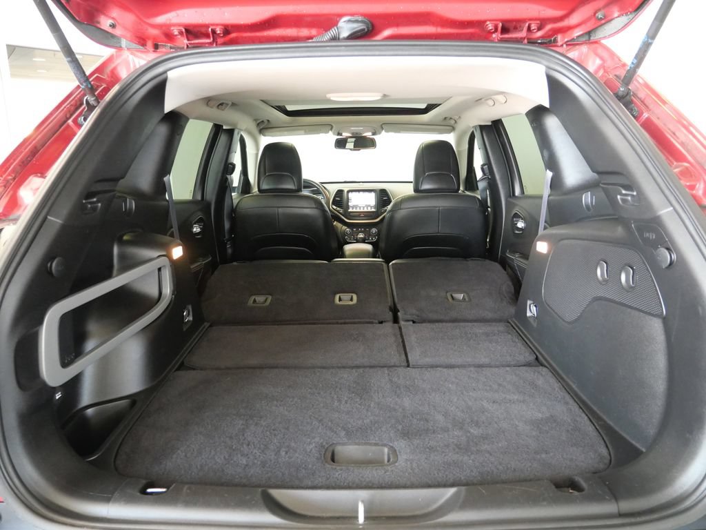 Used 2016 Jeep Cherokee Limited FWD image 29