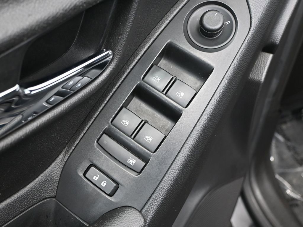 Used 2020 Chevrolet Trax LT w/ LT Convenience Package image 20