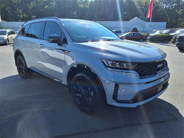 Used 2023 Kia Sorento SX