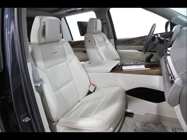 Used 2021 Cadillac Escalade Sport Platinum AWD/4WD image 19
