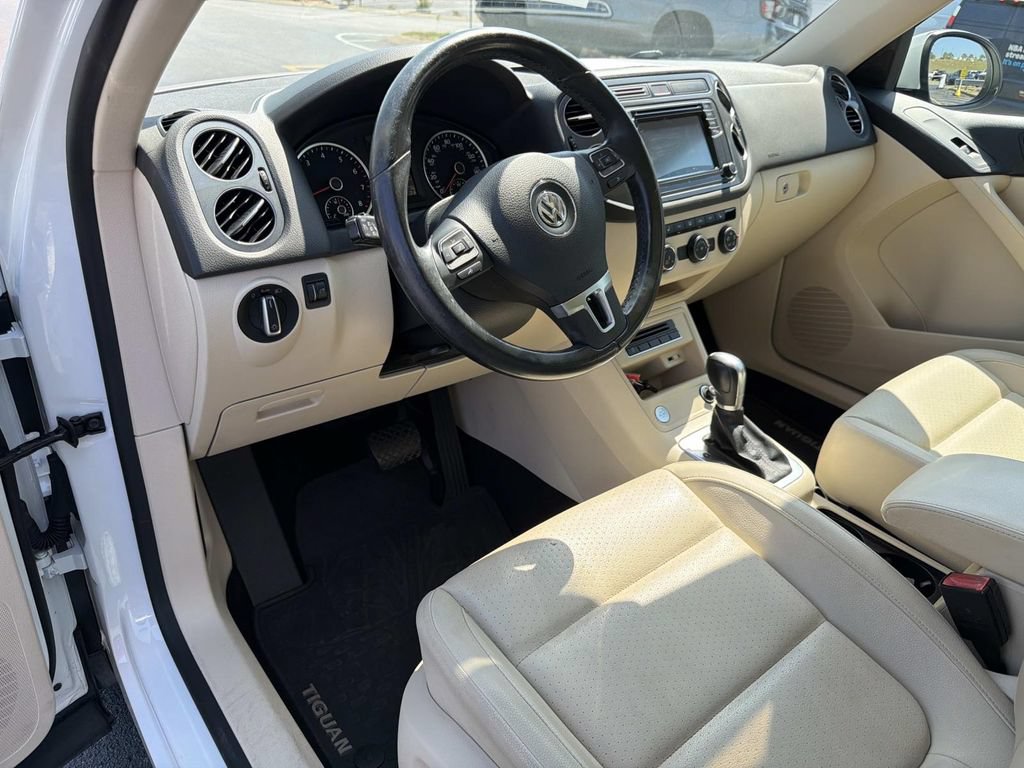 Used 2017 Volkswagen Tiguan Wolfsburg Edition FWD image 23