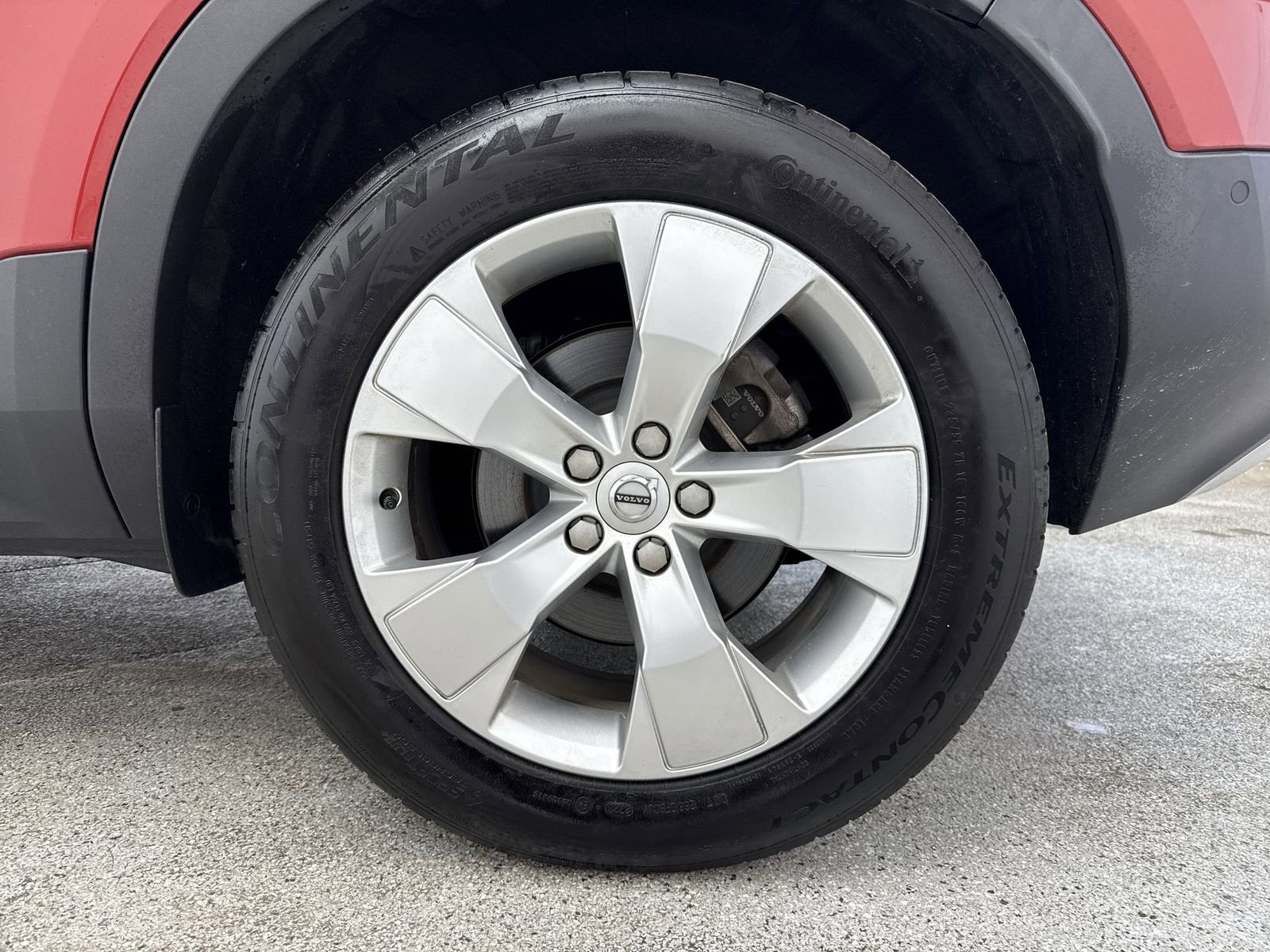 Used 2019 Volvo XC40 T5 Momentum image 43