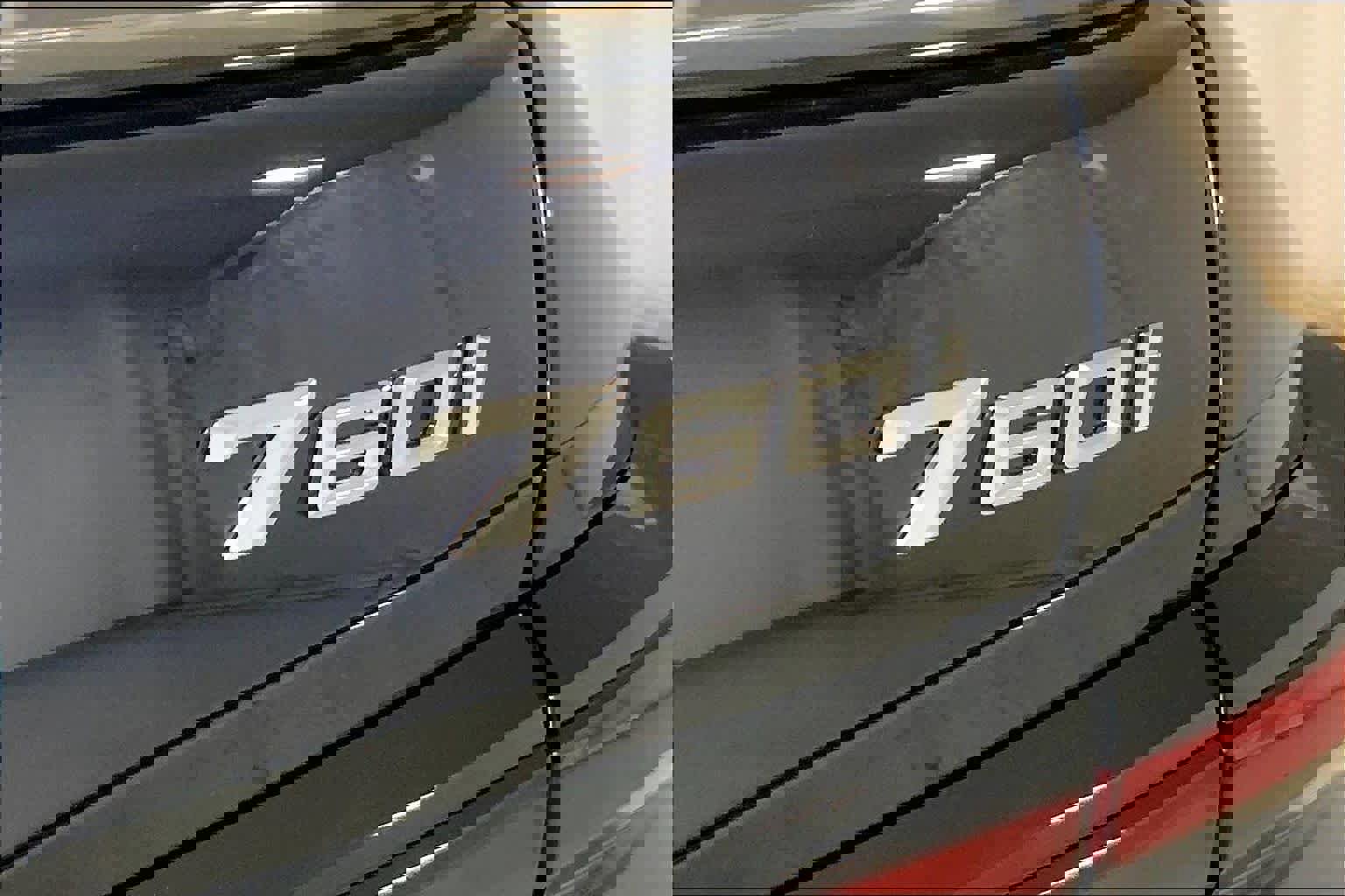 Used 2025 BMW 760i xDrive image 10