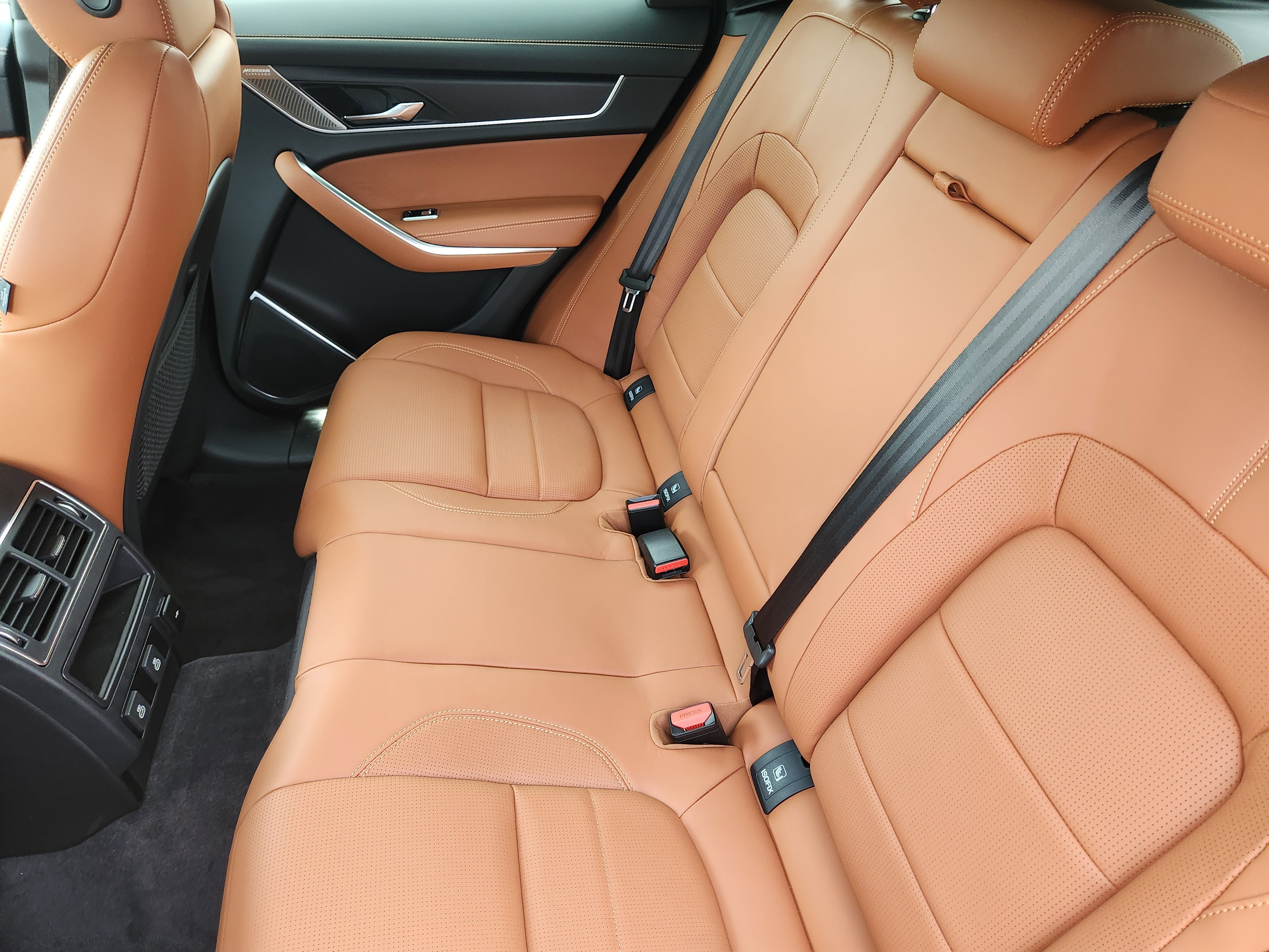 New 2026 Jaguar F-PACE R-Dynamic S image 18