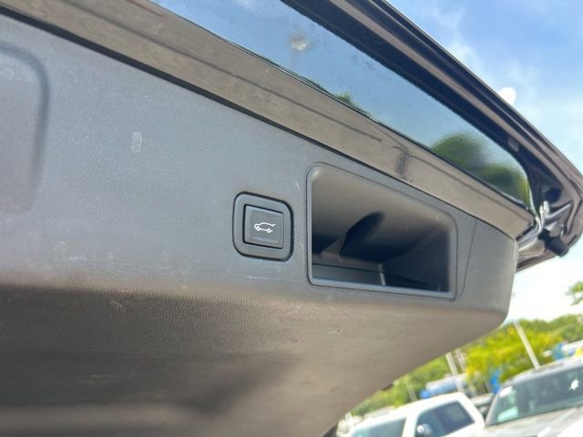 Used 2023 GMC Terrain Denali w/ Black Diamond Edition AWD/4WD image 16