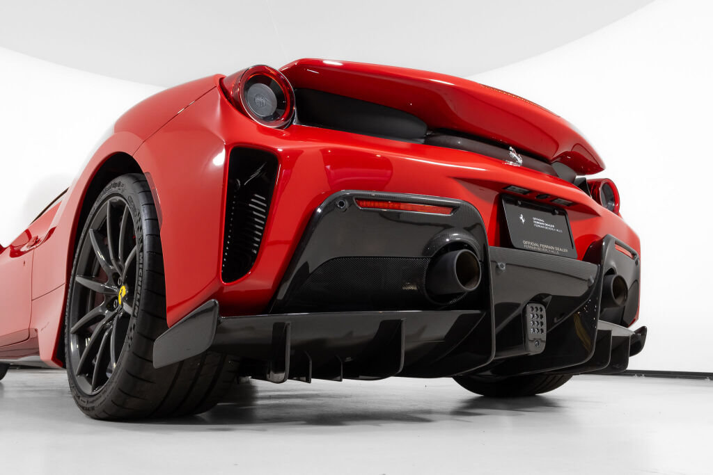 Used 2020 Ferrari 488 Pista Coupe RWD image 20