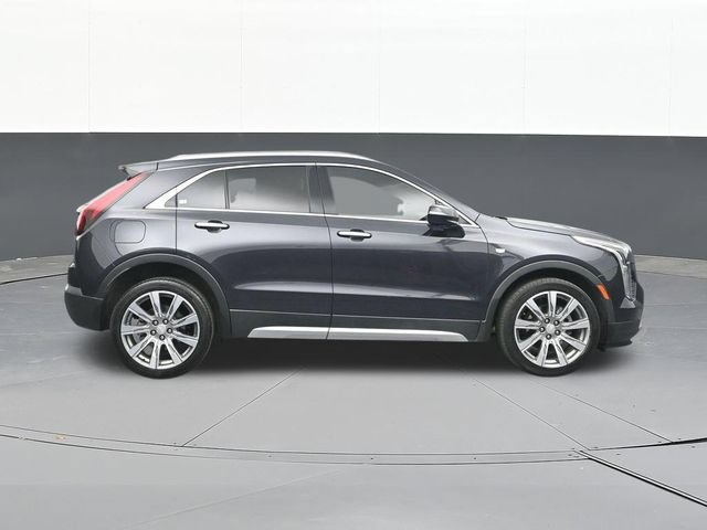 Used 2023 Cadillac XT4 Premium Luxury w/ Cold Weather Package FWD image 17