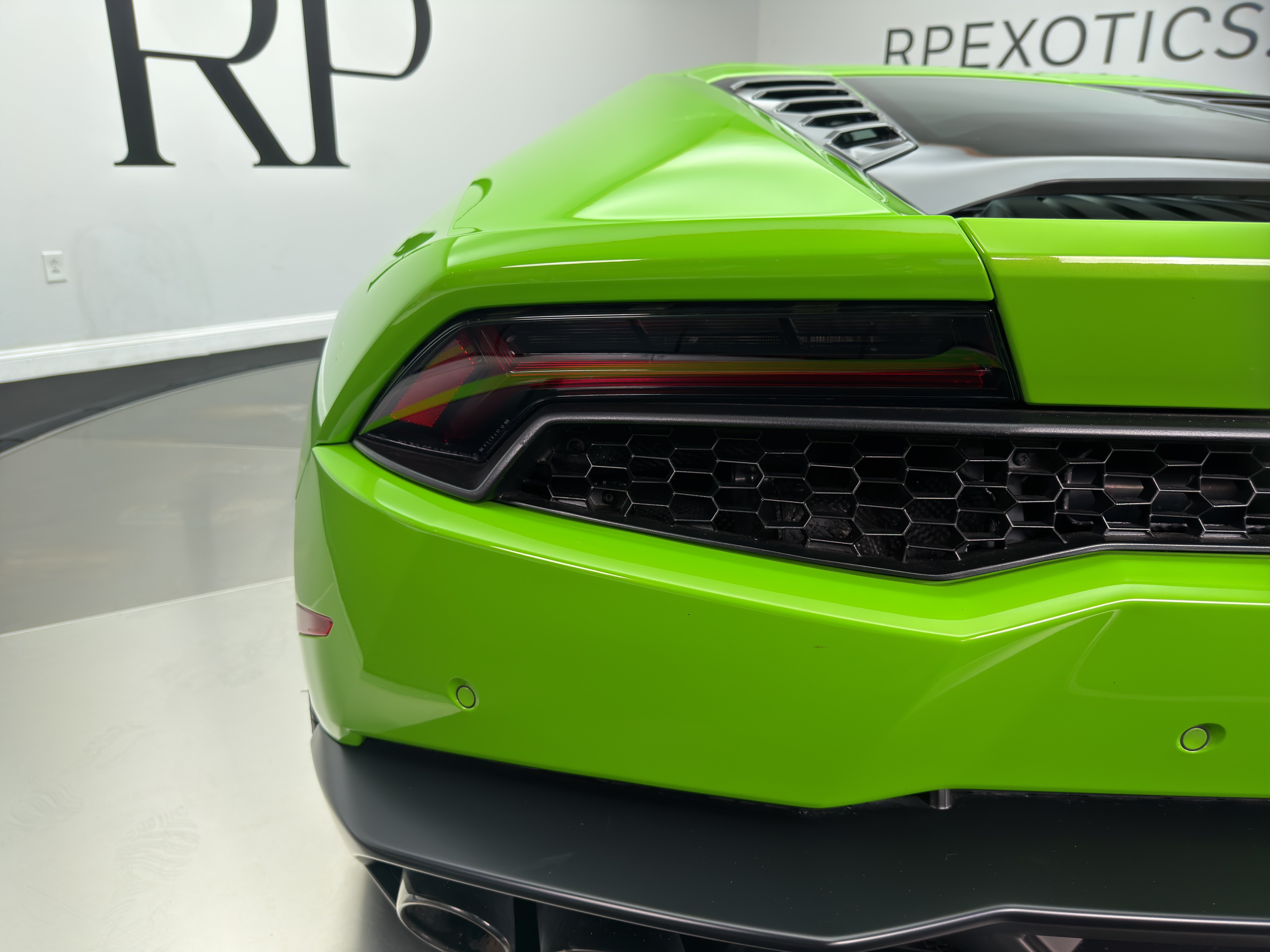 Used 2016 Lamborghini Huracan LP 610-4 AWD/4WD image 12