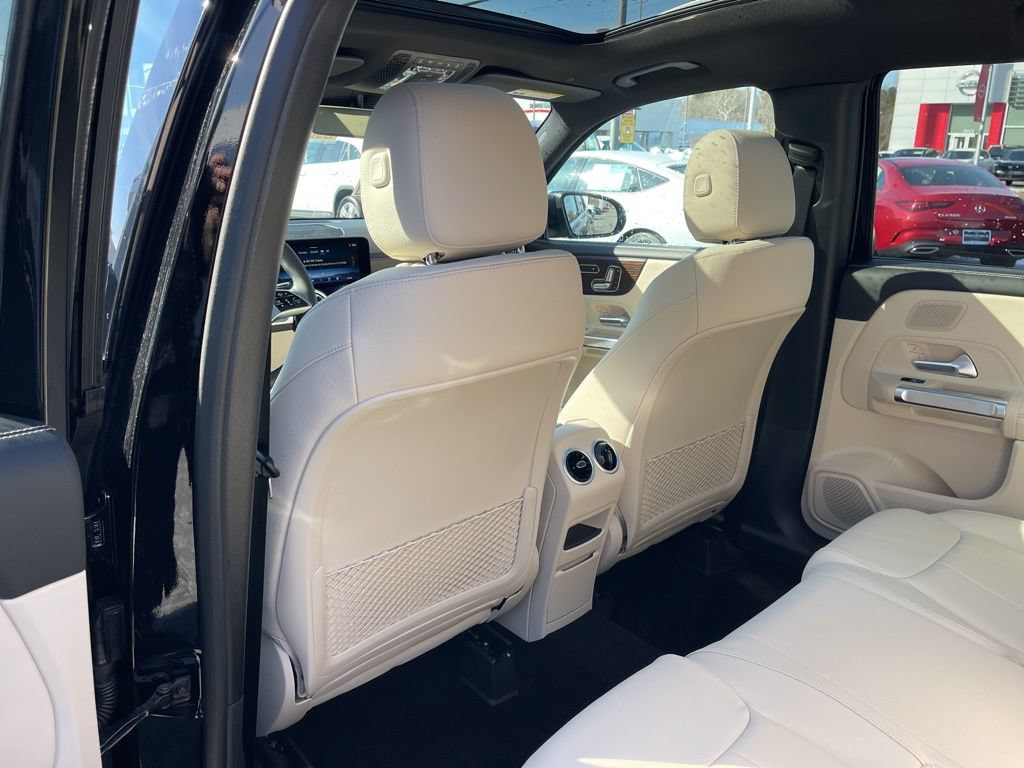 Used 2026 Mercedes-Benz GLB 250 4MATIC image 23
