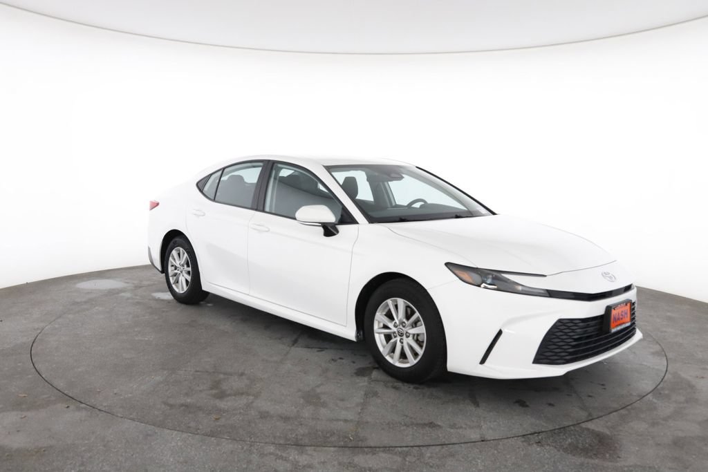 Used 2025 Toyota Camry LE FWD image 2