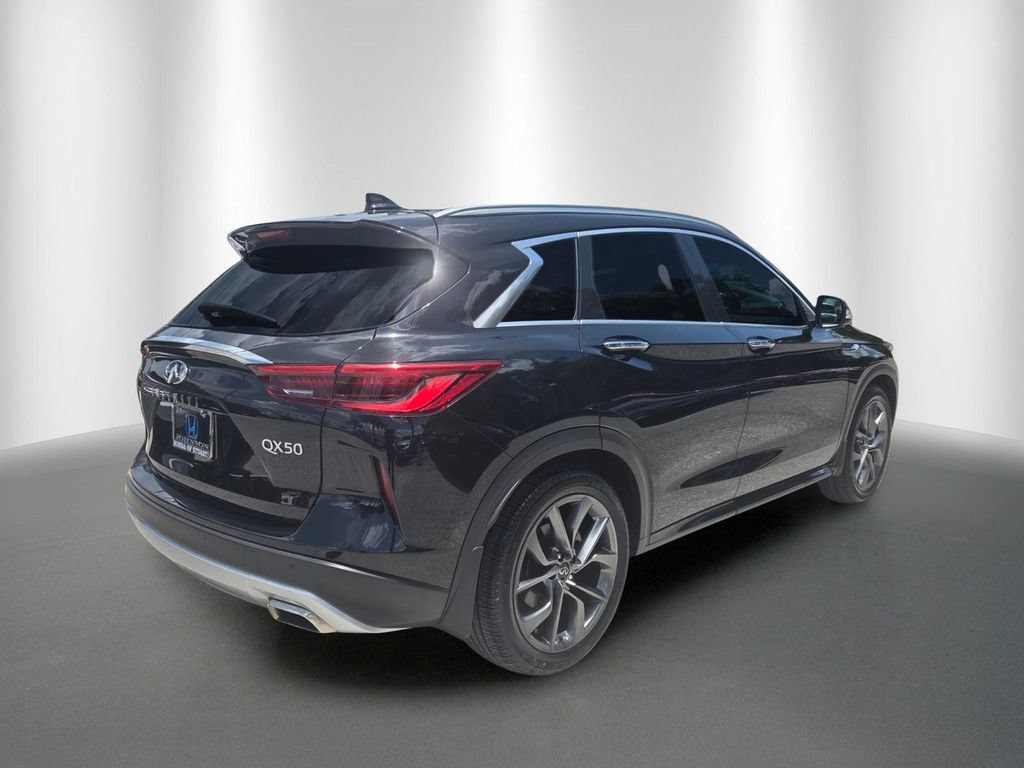 Used 2023 INFINITI QX50 Sensory FWD image 3