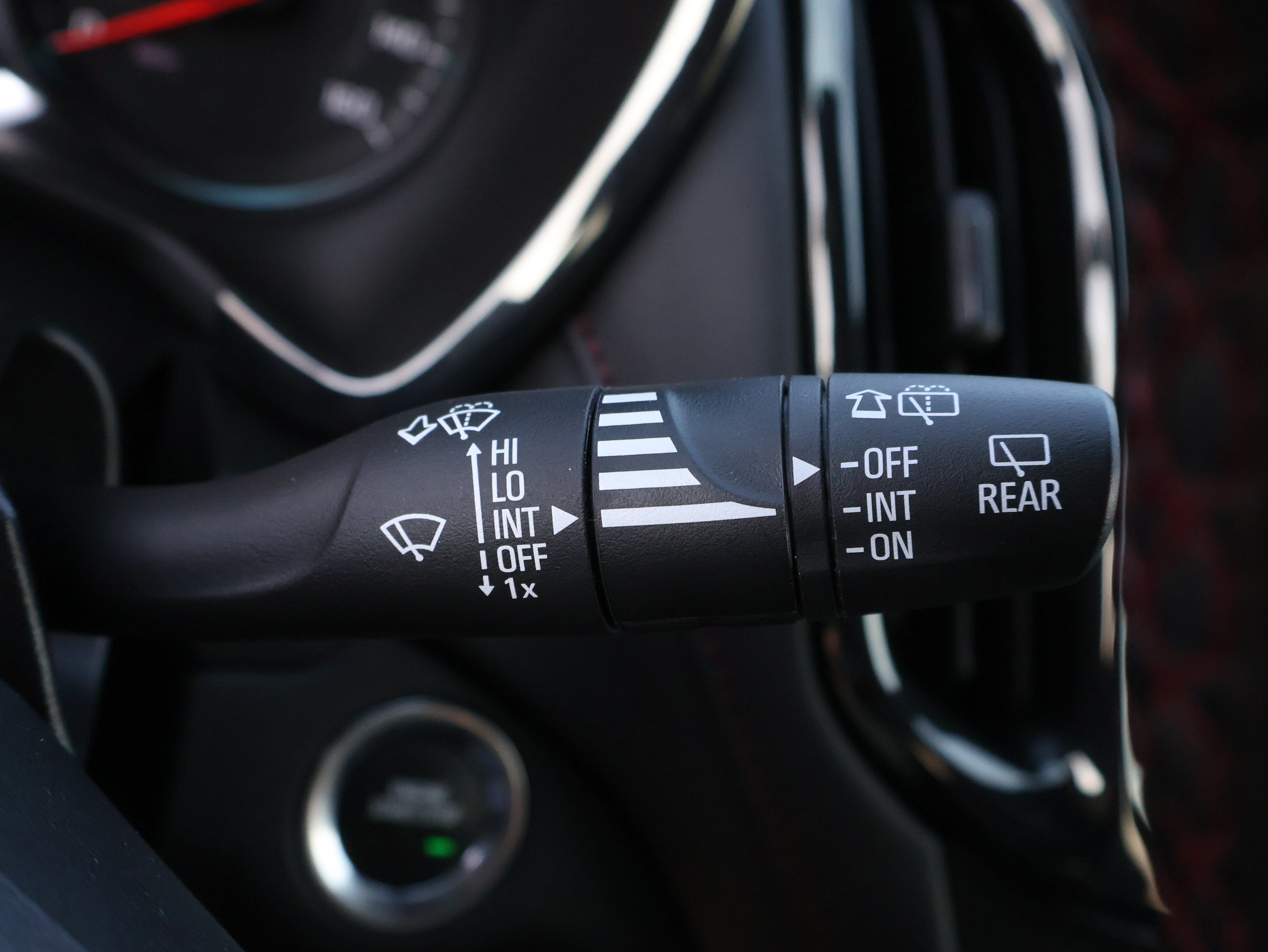 Used 2023 Chevrolet Equinox RS w/ LPO, Floor Liner Package AWD/4WD image 42