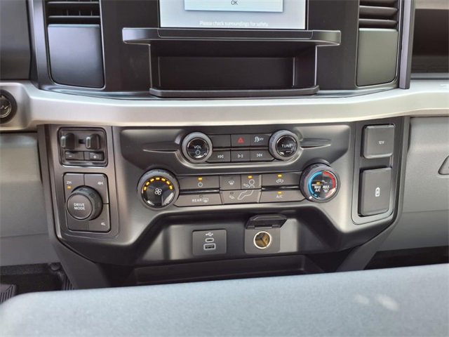 New 2025 Ford F550 4x4 Crew Cab Super Duty image 17