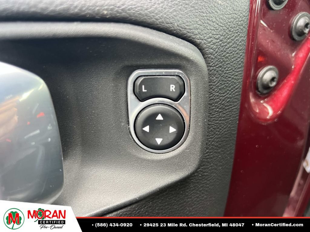 Used 2022 Jeep Gladiator Rubicon w/ LED Lighting Group AWD/4WD image 17