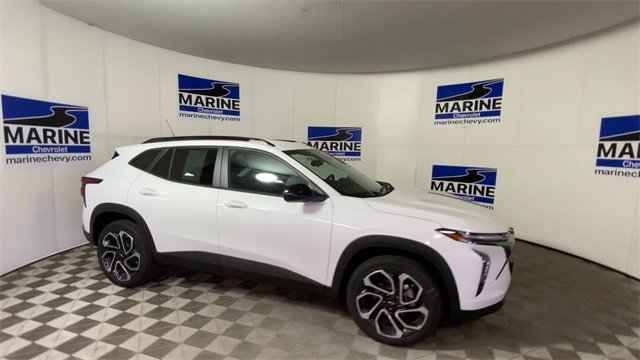 Certified 2026 Chevrolet Trax RS image 3