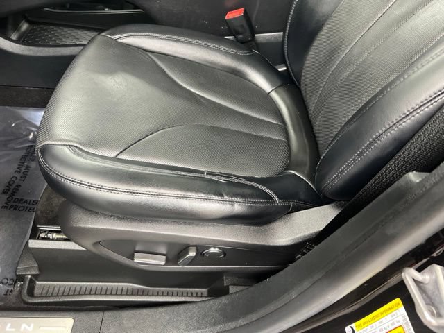 Certified 2022 Lincoln Nautilus Reserve AWD/4WD image 14