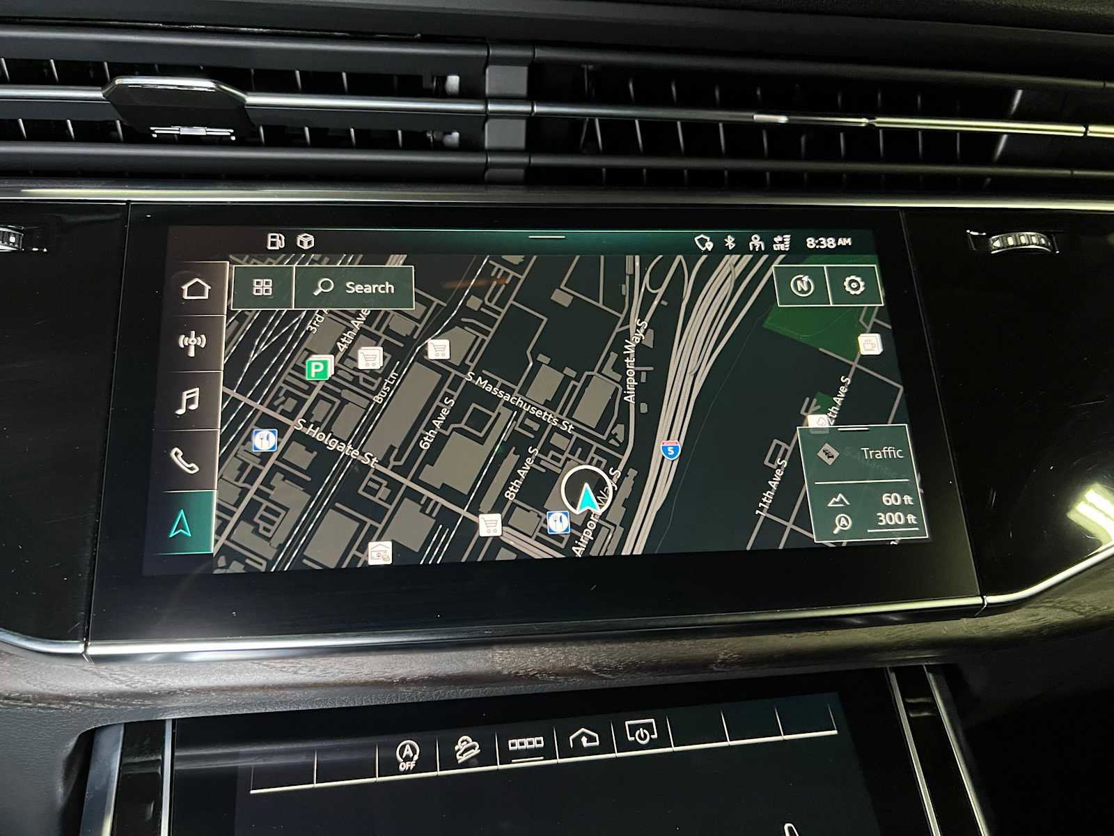 Used 2022 Audi Q8 Premium Plus w/ Premium Plus Package image 31