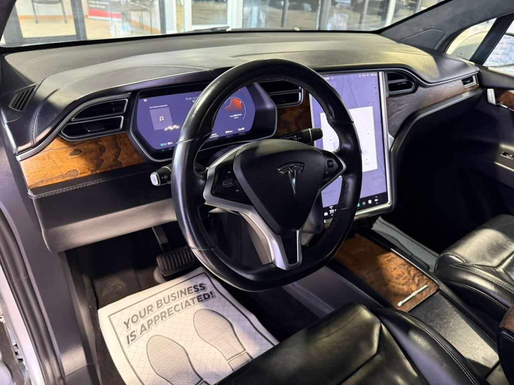 Used 2017 Tesla Model X 100D image 38