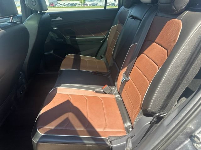 Used 2022 Volkswagen Tiguan SEL R-Line AWD/4WD image 29