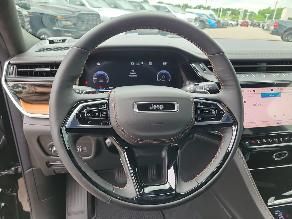 New 2026 Jeep Grand Cherokee Summit AWD/4WD image 15