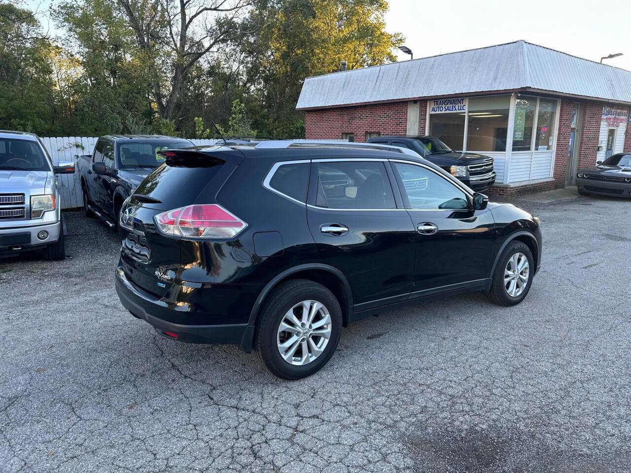Used 2014 Nissan Rogue SV image 6