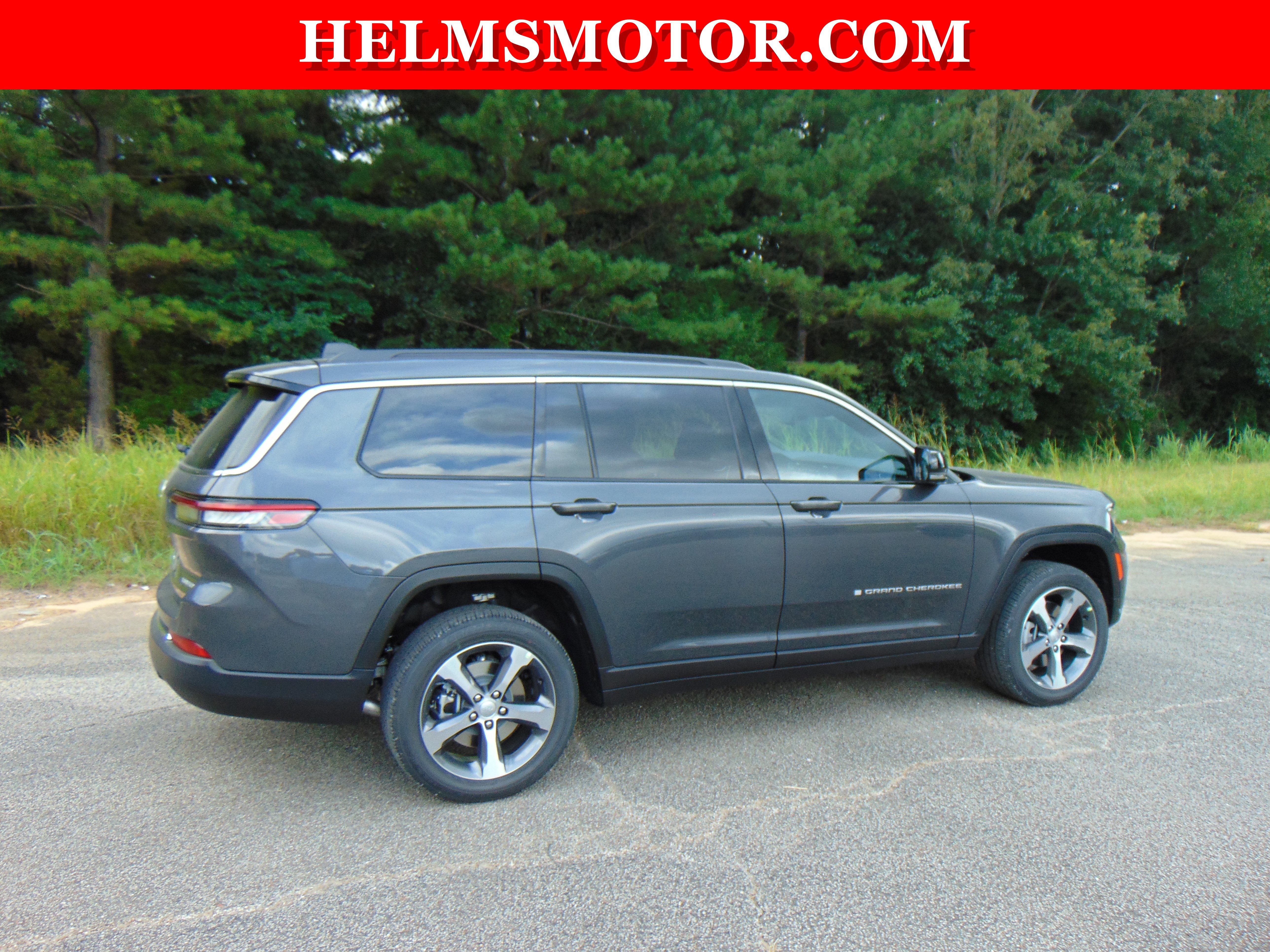 Certified 2024 Jeep Grand Cherokee L Limited w/ Luxury Tech Group II image 13