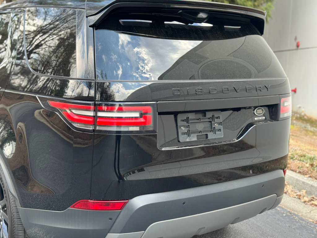 Used 2017 Land Rover Discovery HSE AWD/4WD image 20