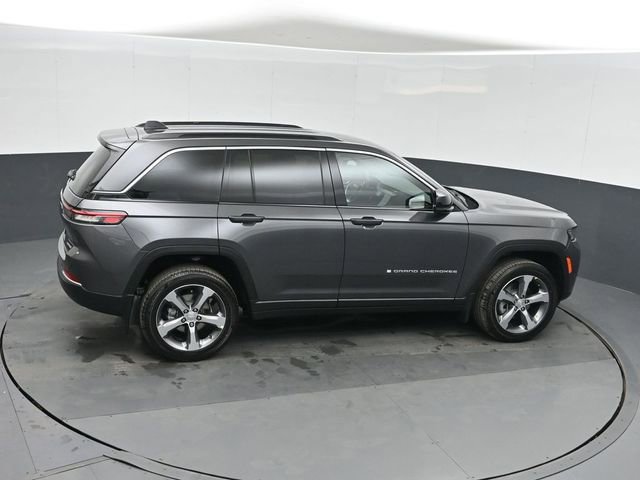 New 2026 Jeep Grand Cherokee Limited w/ Trailer Tow Package image 29