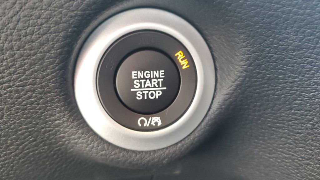 New 2026 Chrysler Pacifica Select image 28