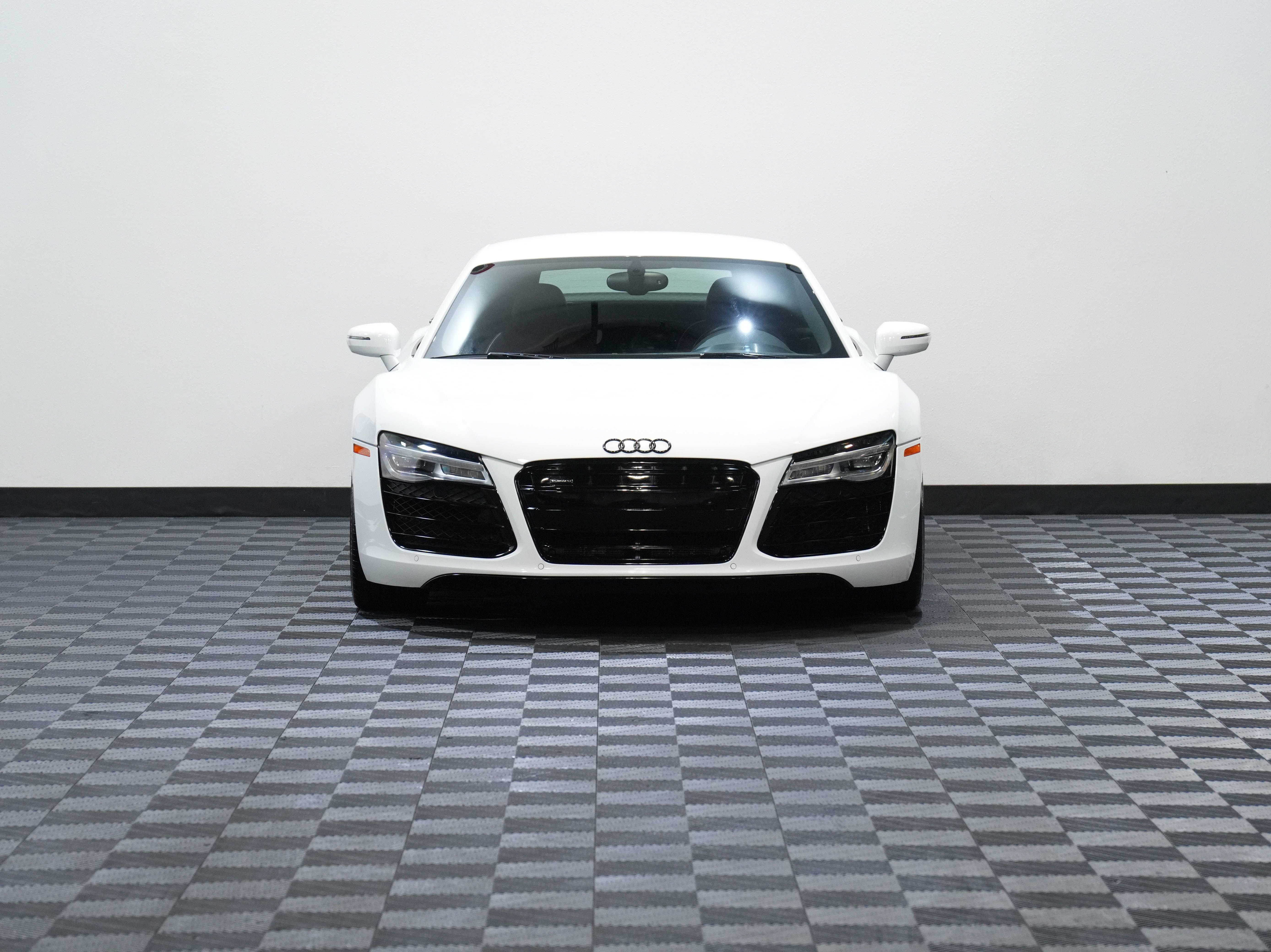 Used 2014 Audi R8 V8 image 4