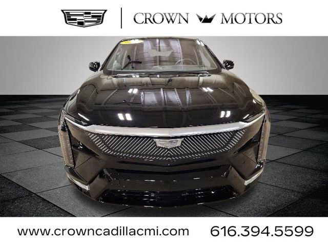 Used 2025 Cadillac Optiq Luxury 2 w/ LPO, Floor Liner Package AWD/4WD image 8