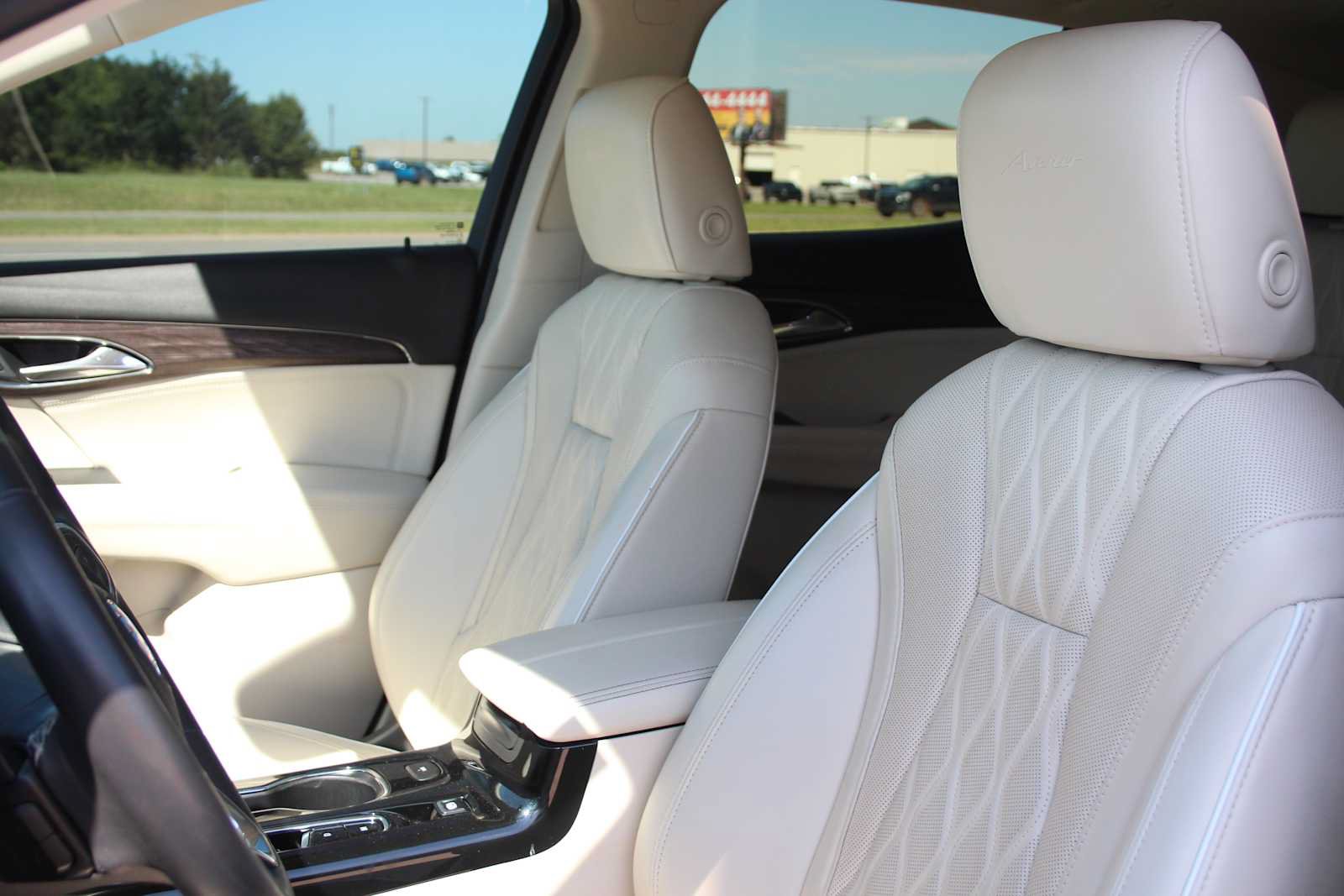 Used 2023 Buick Envision Avenir FWD image 25