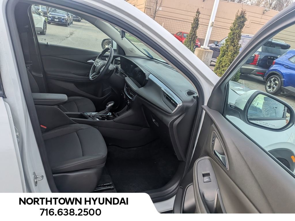Used 2024 Buick Encore GX Preferred FWD image 32