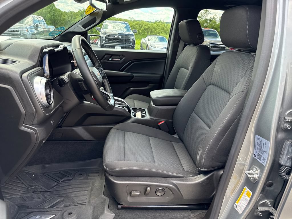 Certified 2024 Chevrolet Colorado LT w/ LT Convenience Package II AWD/4WD image 26